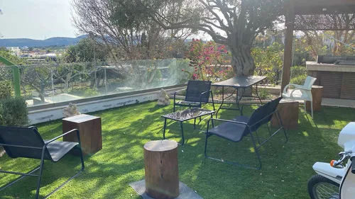 5 Bedrooms Villa in Moni