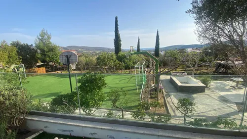 5 Bedrooms Villa in Moni