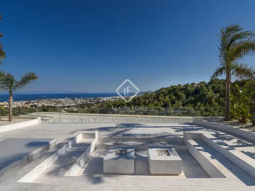 5 Bedrooms House / Villa in Cas Mut