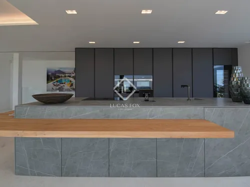 5 Bedrooms House / Villa in Cas Mut