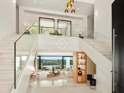 7 Bedrooms House / Villa in Ur. El Paraiso 436