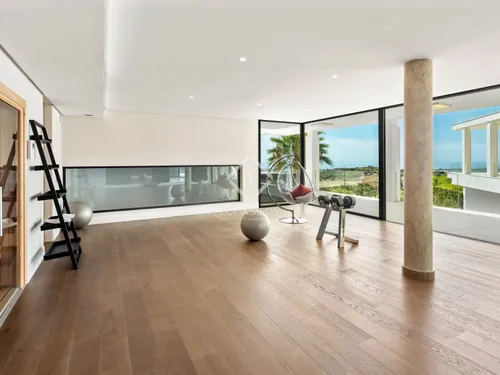 7 Bedrooms House / Villa in Ur. El Paraiso 436