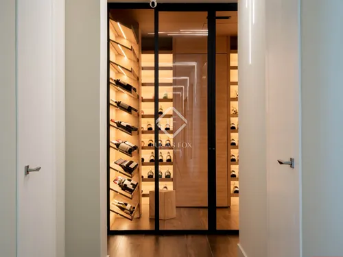 4 Bedrooms House / Villa in Calle Montemayor