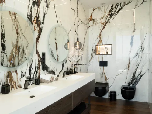 4 Bedrooms House / Villa in Calle Montemayor