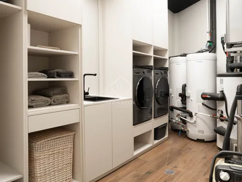 4 Bedrooms House / Villa in Calle Montemayor