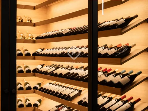 4 Bedrooms House / Villa in Calle Montemayor