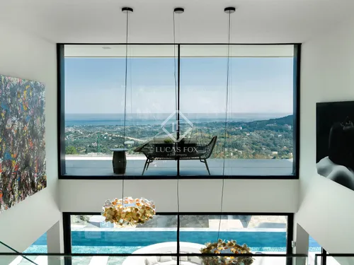 4 Bedrooms House / Villa in Calle Montemayor