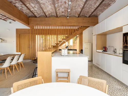 4 Bedrooms House / Villa in Circumval·lació