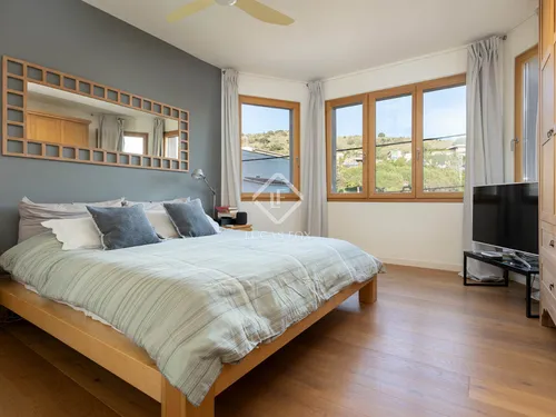 4 Bedrooms House / Villa in Circumval·lació