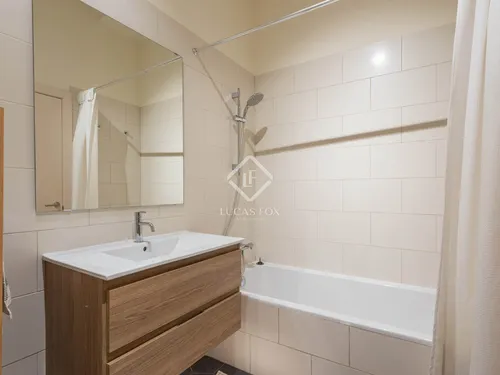 4 Bedrooms House / Villa in Circumval·lació