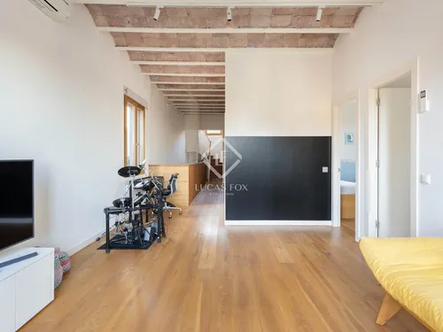 4 Bedrooms House / Villa in Circumval·lació