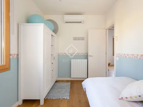 4 Bedrooms House / Villa in Circumval·lació