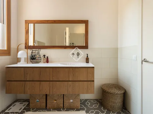 4 Bedrooms House / Villa in Circumval·lació