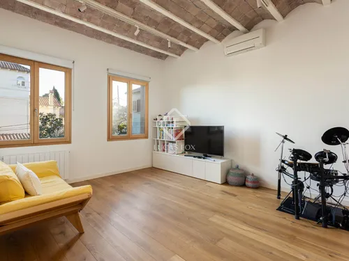 4 Bedrooms House / Villa in Circumval·lació