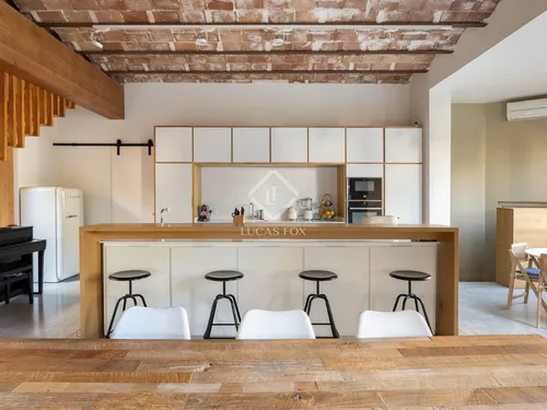 4 Bedrooms House / Villa in Circumval·lació