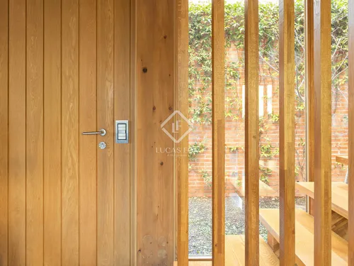 4 Bedrooms House / Villa in Circumval·lació