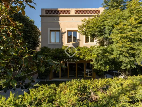 4 Bedrooms House / Villa in Circumval·lació