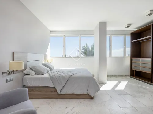 3 Bedrooms Apartment in Passeig Garcia Faria