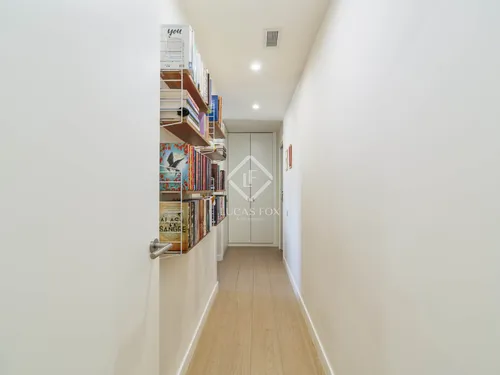 4 Bedrooms Apartment in Espronceda