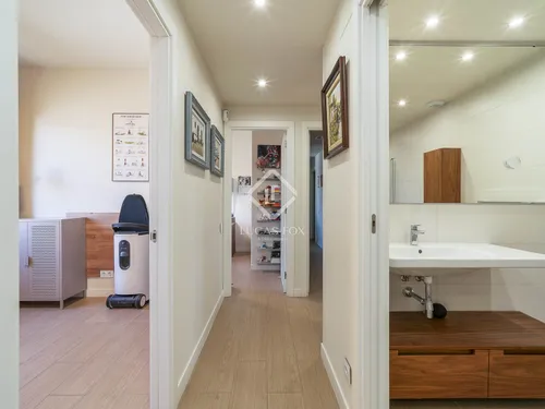 4 Bedrooms Apartment in Espronceda