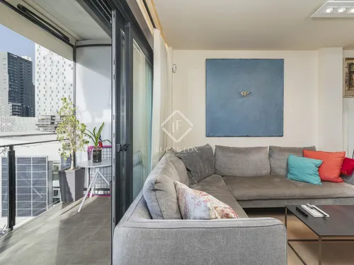 4 Bedrooms Apartment in Espronceda