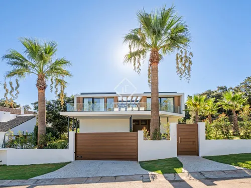 Spectacular 5-bedroom villa in Zone B of Sotogrande