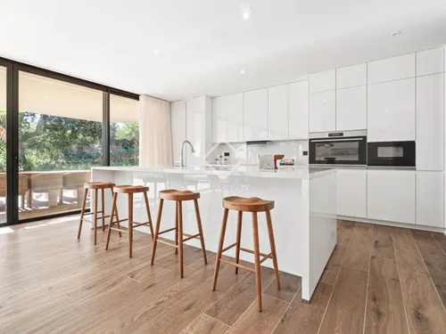 5 Bedrooms House / Villa in C. Buenos Aires