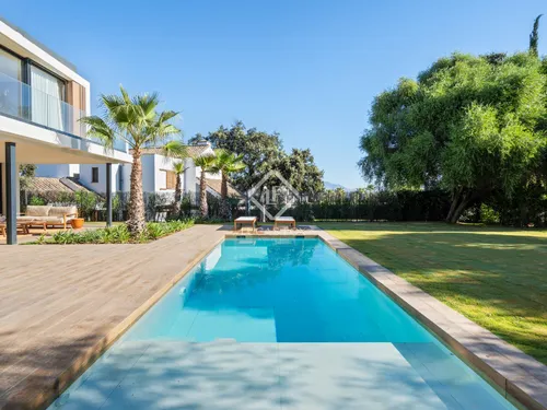 5 Bedrooms House / Villa in C. Buenos Aires