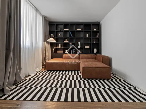 5 Bedrooms House / Villa in C. Buenos Aires