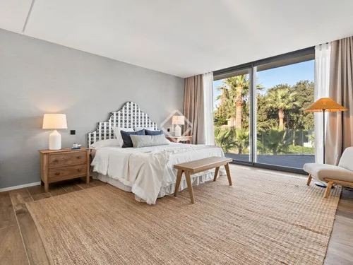 5 Bedrooms House / Villa in C. Buenos Aires