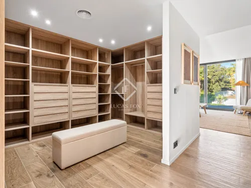 5 Bedrooms House / Villa in C. Buenos Aires