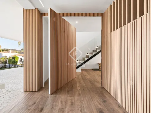 5 Bedrooms House / Villa in C. Buenos Aires