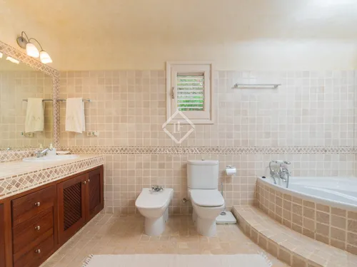 5 Bedrooms House / Villa in DS PUIG GROS