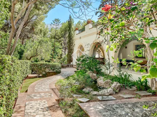 5 Bedrooms House / Villa in V. BENDINAT,