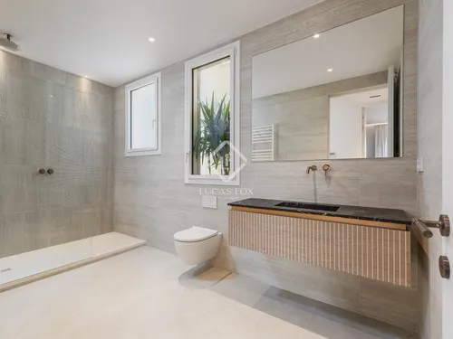 3 Bedrooms Apartment in Diputació