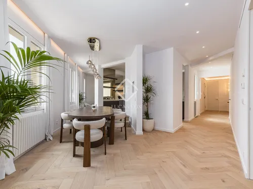 3 Bedrooms Apartment in Diputació