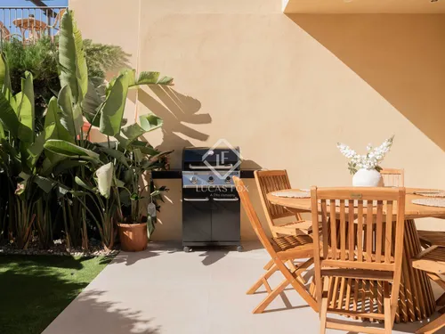 4 Bedrooms House / Villa in Azalea Beach