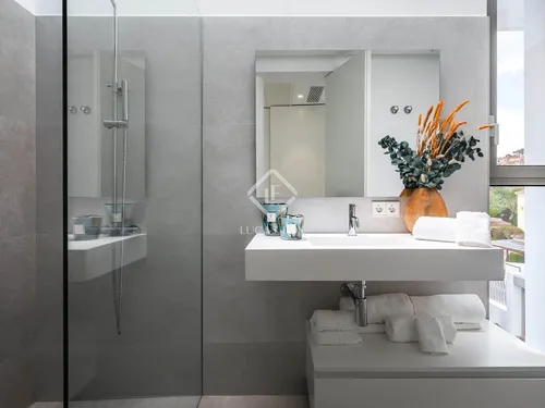 4 Bedrooms House / Villa in Urb. El Paraiso