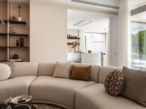 4 Bedrooms House / Villa in Urb. El Paraiso