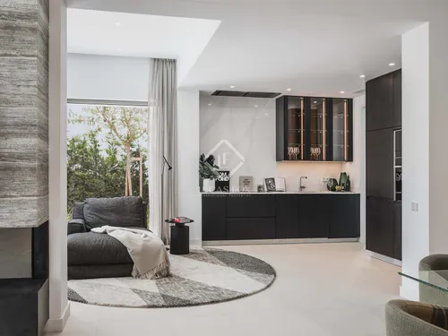 4 Bedrooms House / Villa in Urb. El Paraiso