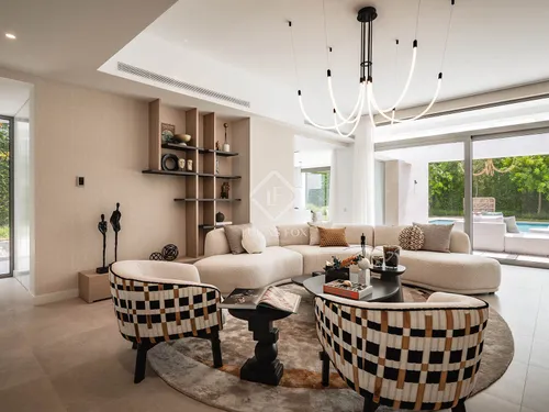 4 Bedrooms House / Villa in Urb. El Paraiso