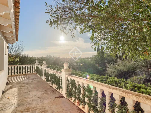 Finca with Guest House and Pool for Sale in Llucmajor, Mallorca Near Golf Son Antem