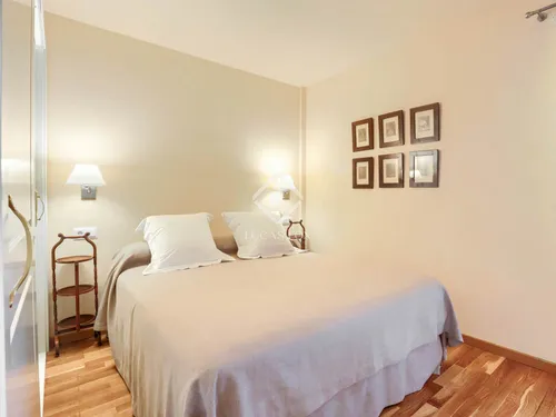 3 Bedrooms Apartment in carrer des barranc