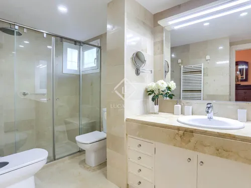 3 Bedrooms Apartment in carrer des barranc