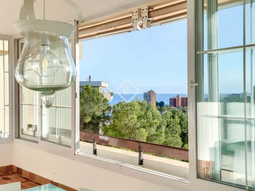 3 Bedrooms Apartment in carrer des barranc