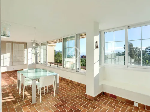 3 Bedrooms Apartment in carrer des barranc