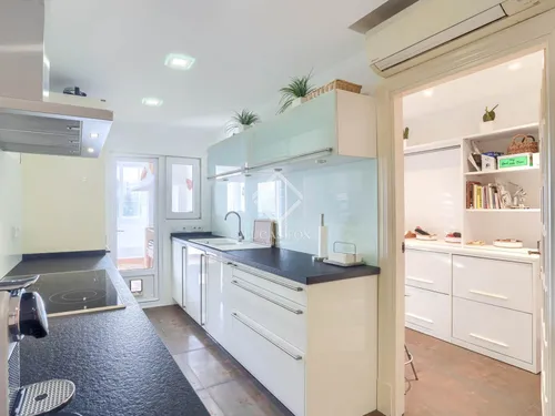 3 Bedrooms Apartment in carrer des barranc