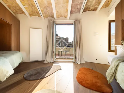 2 Bedrooms Apartment in Ausias Marc