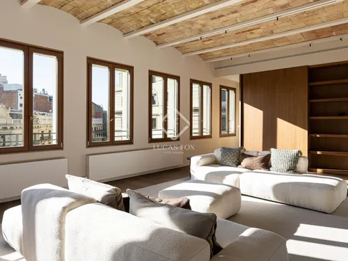 2 Bedrooms Apartment in Ausias Marc