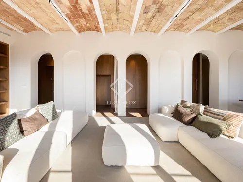 2 Bedrooms Apartment in Ausias Marc